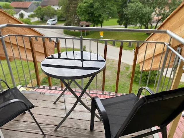 Guest house Pension Am Weberhof Nur 20 Autominuten Von Muenchen Ebersberg