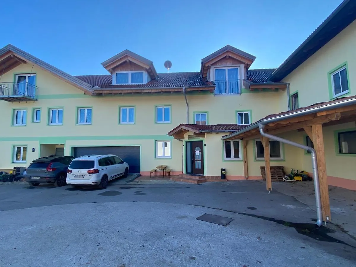 Pension Am Weberhof Nur 20 Autominuten Von Muenchen Ebersberg