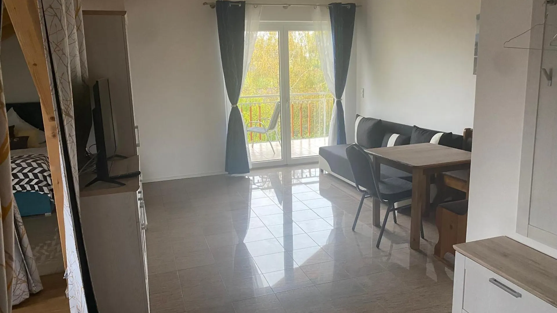 Pension Am Weberhof Nur 20 Autominuten Von Muenchen Ebersberg