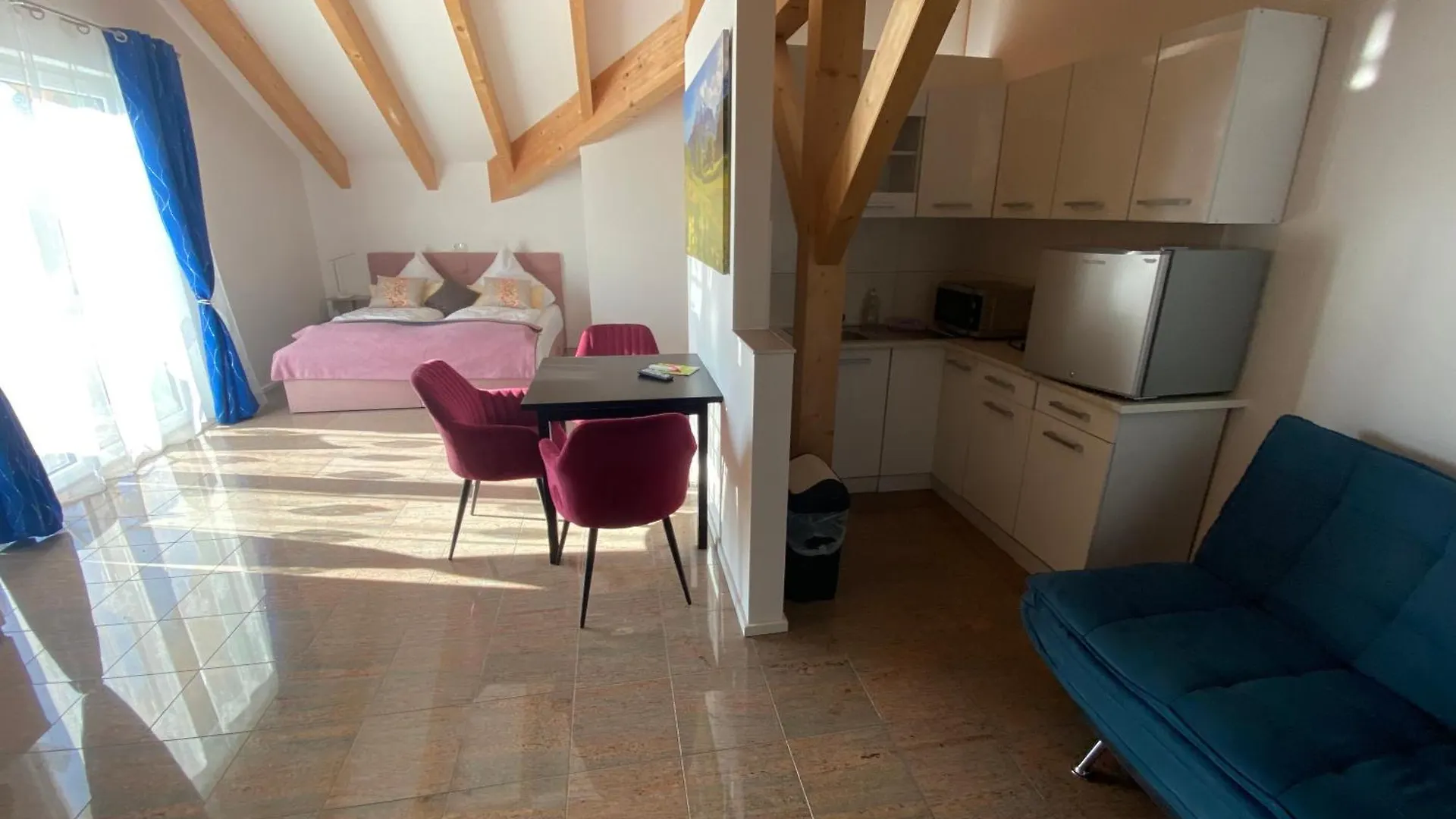 Pension Am Weberhof Nur 20 Autominuten Von Muenchen Ebersberg Germany