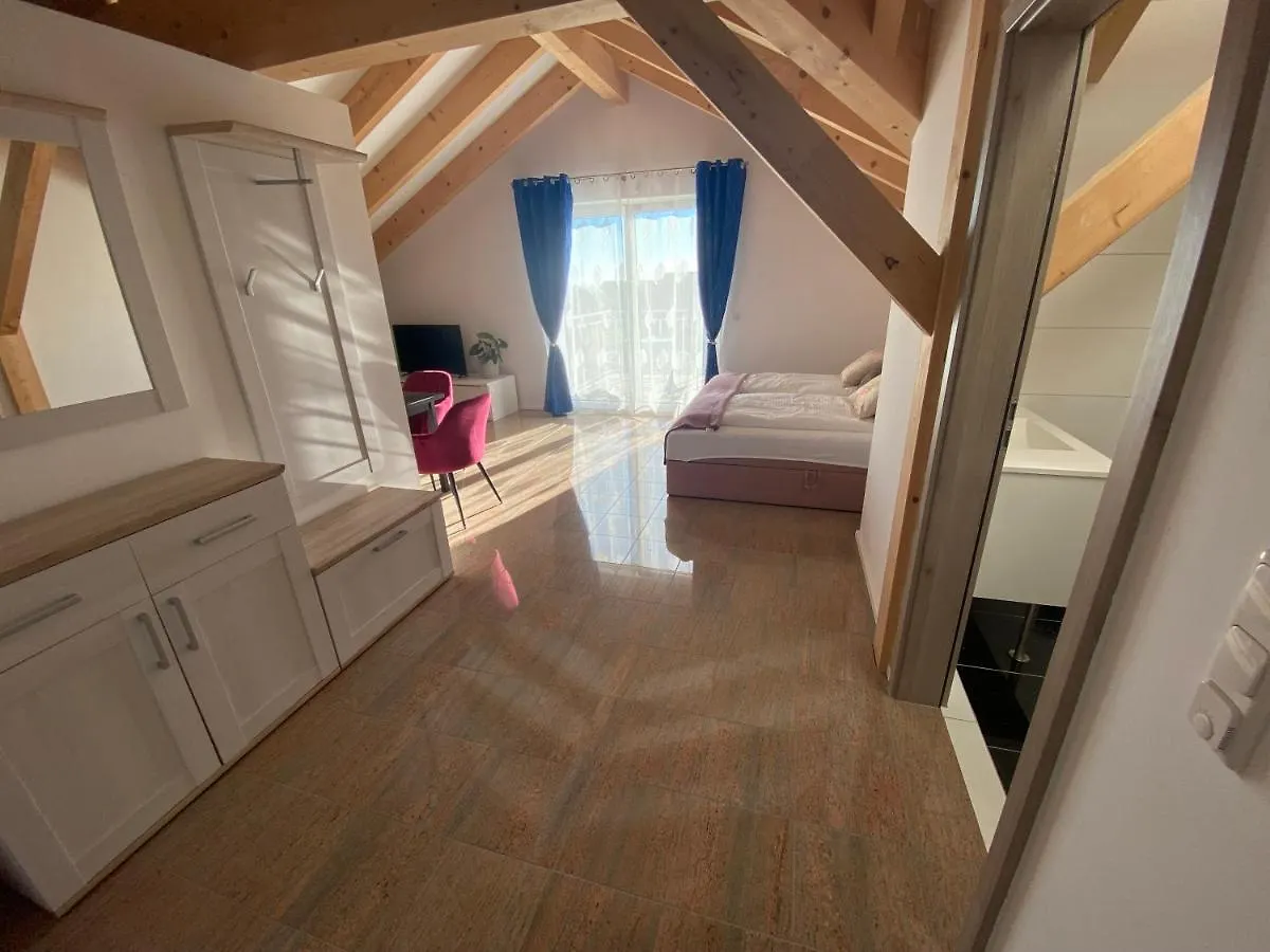 Pension Am Weberhof Nur 20 Autominuten Von Muenchen Ebersberg Guest house