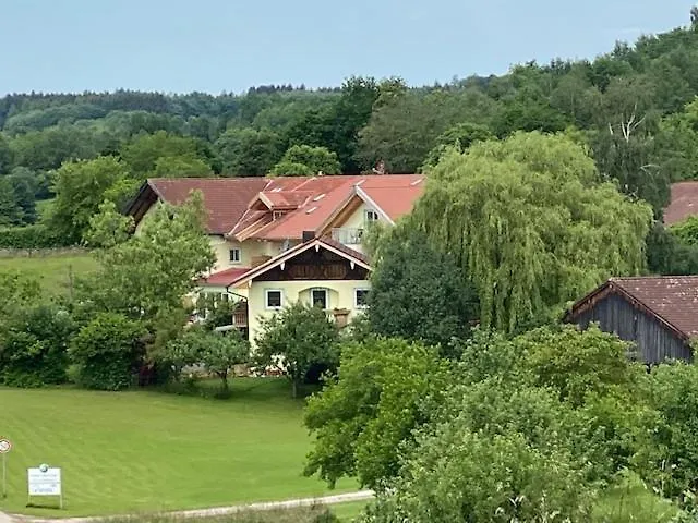 Guest house Pension Am Weberhof Nur 20 Autominuten Von Muenchen Ebersberg Germany