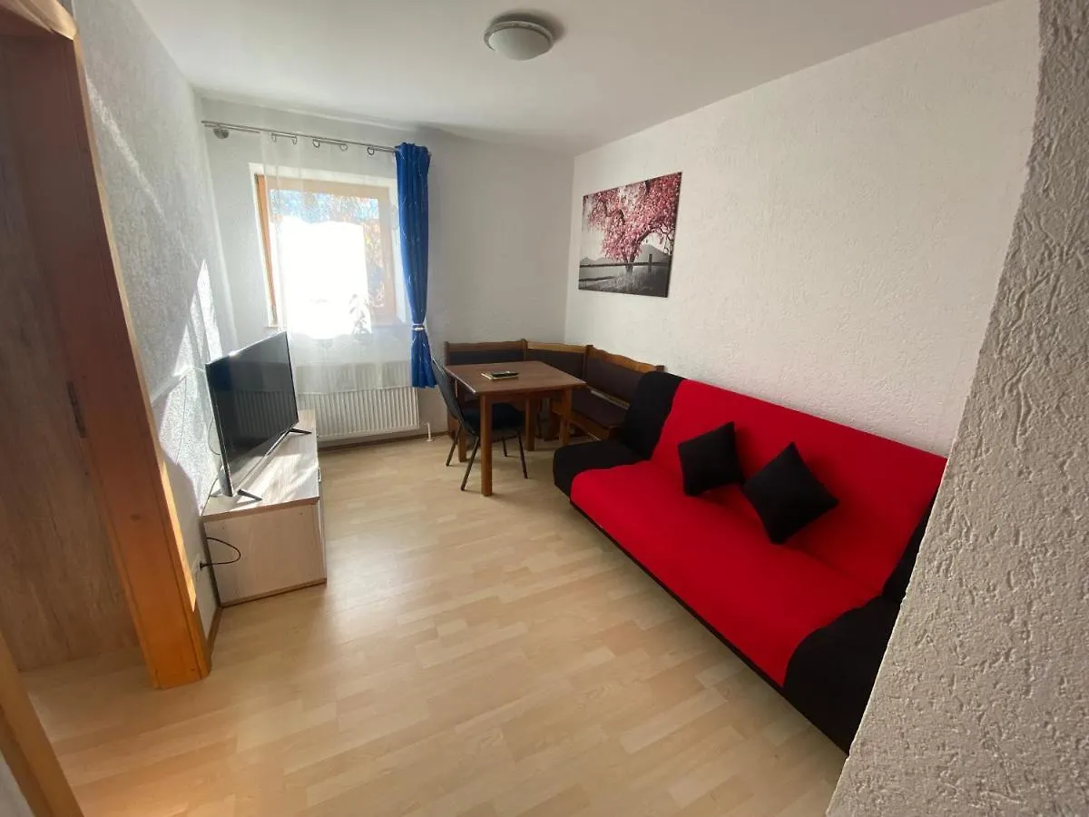 Guest house Pension Am Weberhof Nur 20 Autominuten Von Muenchen Ebersberg