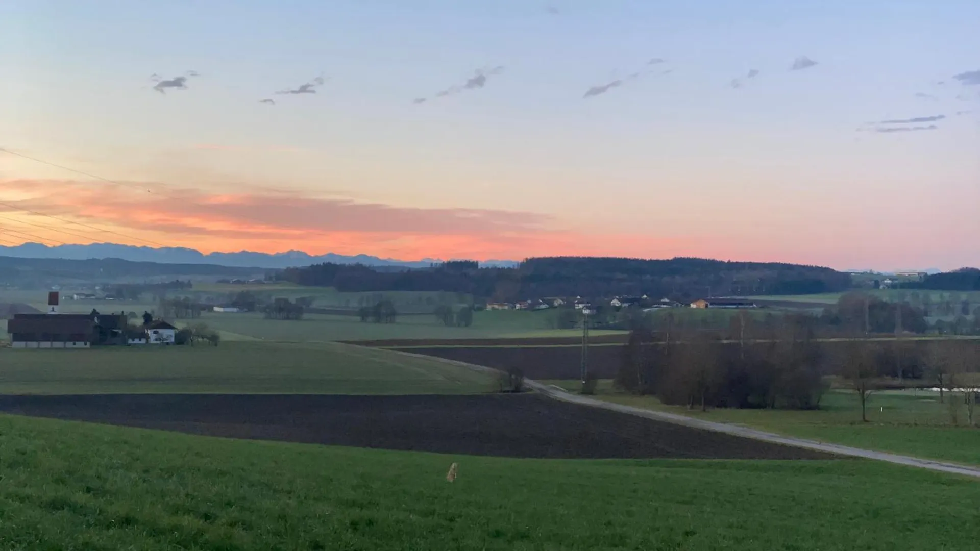 Guest house Pension Am Weberhof Nur 20 Autominuten Von Muenchen Ebersberg