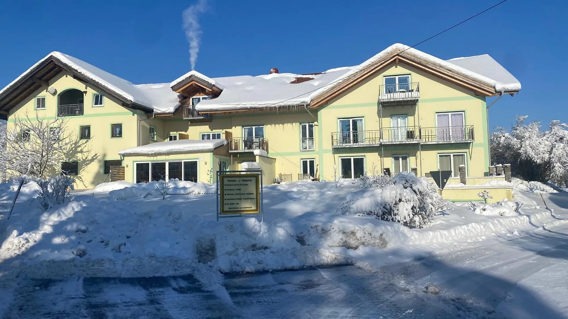 Guest house Pension Am Weberhof Nur 20 Autominuten Von Muenchen Ebersberg Germany