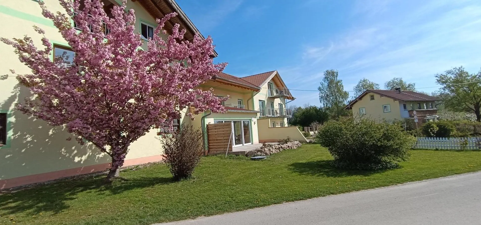 Pension Am Weberhof Nur 20 Autominuten Von Muenchen Ebersberg Germany