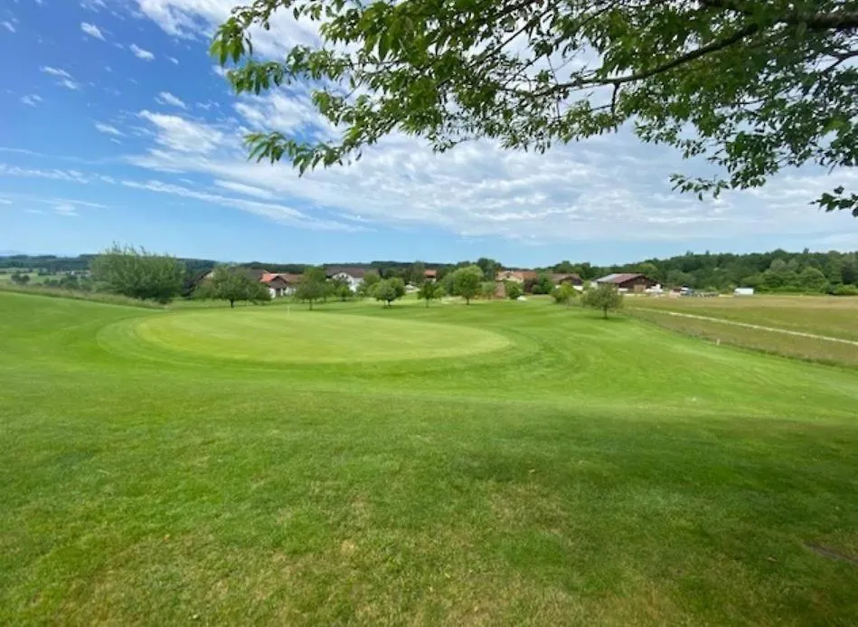 Pension Am Weberhof Nur 20 Autominuten Von Muenchen Ebersberg Guest house